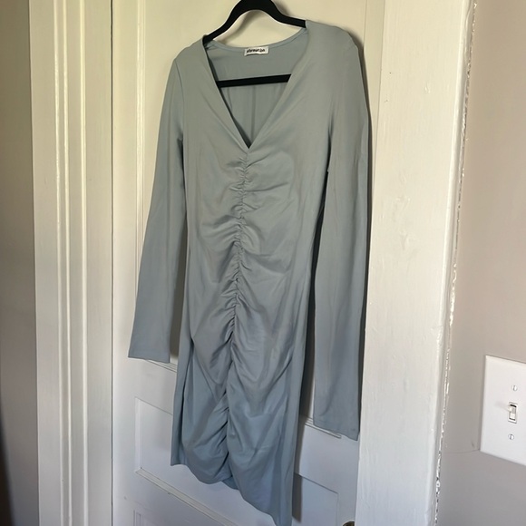 NWT Reformation Cally Stretch Mini Dress Ruched Knit Long Sleeve - Picture 2 of 5